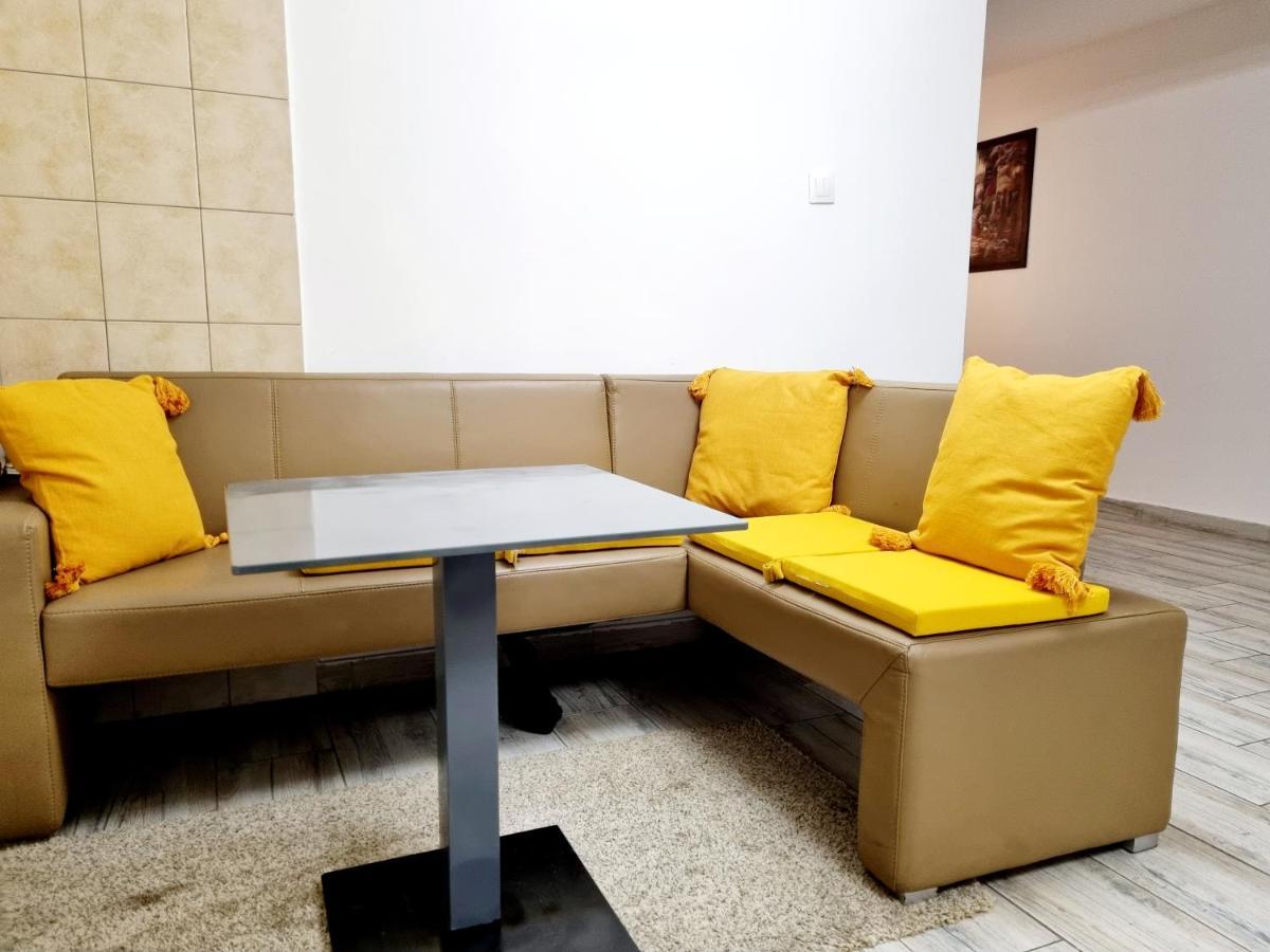 Hostel Monument Βουκουρέστι Εξωτερικό φωτογραφία