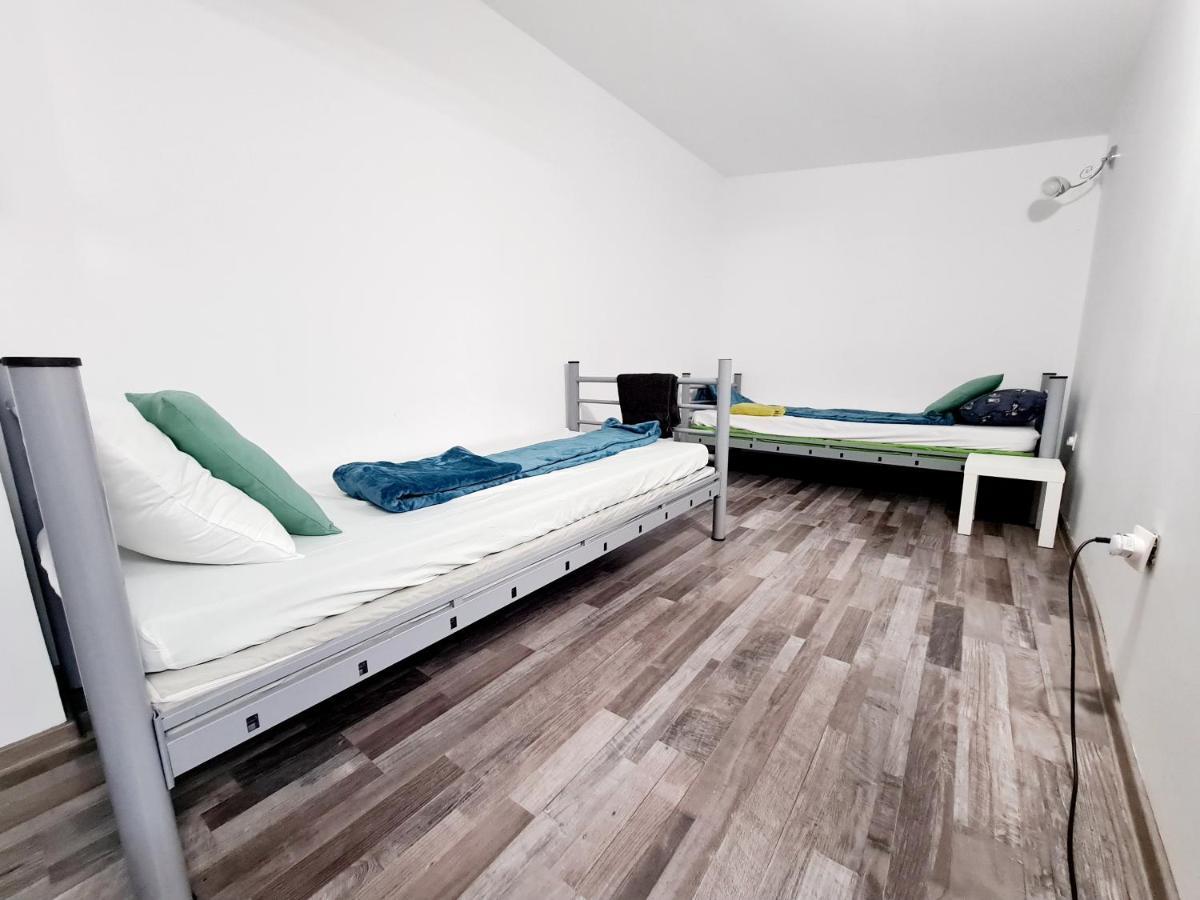 Hostel Monument Βουκουρέστι Εξωτερικό φωτογραφία